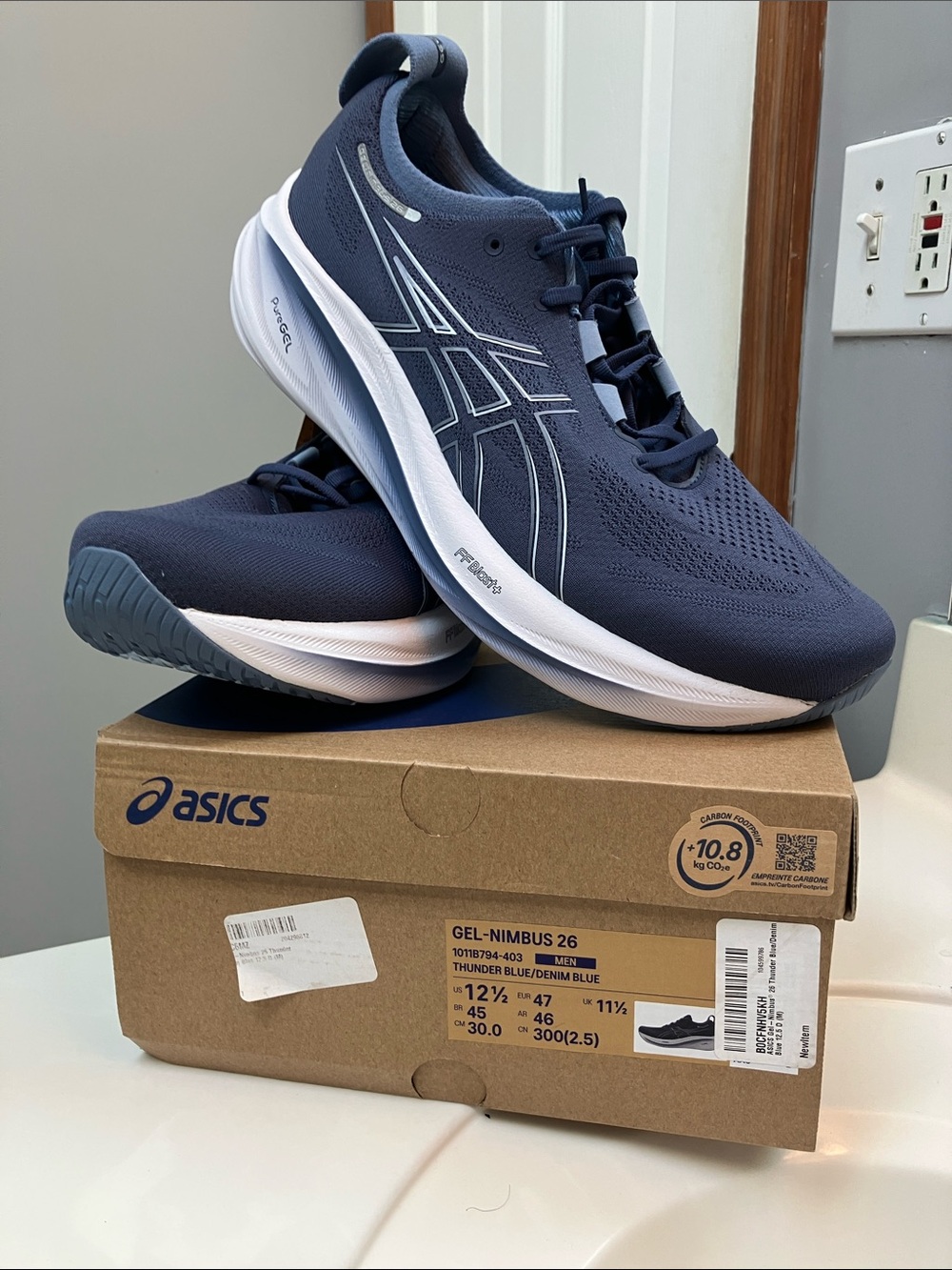 ASICS Men's Athletic Shoes Brand New Size 12.5 Medium (Retail $160)